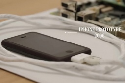 Bạn có biết iPhone từng lớn như tấm thớt trước khi vừa túi quần?