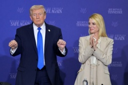 Tổng thống Mỹ Donald Trump sa thải Bộ trưởng Tư pháp Pam Bondi
