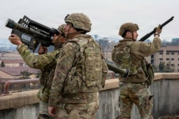 Tên lửa vác vai giá rẻ khiến tiêm kích Mỹ đắt đỏ lao đao trên bầu trời Iran