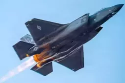 Iran tuyên bố bắn rơi tiêm kích tàng hình F-35 thứ hai của Mỹ