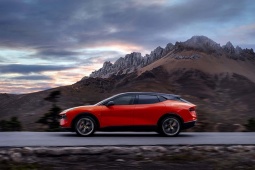 Lotus bàn giao “quái thú” Eletre X mạnh 939 mã lực, đợi ngày về Việt Nam