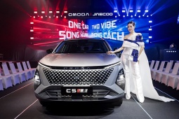 Omoda & Jaecoo ký kết đơn hàng 1.000 xe super hybrid C5 SHS-H ngay trong ngày ra mắt