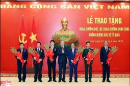 Chủ tịch nước Lương Cường, Thủ tướng Phạm Minh Chính, Bộ trưởng Phan Văn Giang nhận Huân chương cao quý