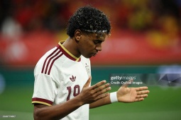 Yamal lên tiếng về hành vi kỳ thị của fan Tây Ban Nha