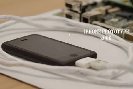 Bạn có biết iPhone từng lớn như tấm thớt trước khi vừa túi quần?