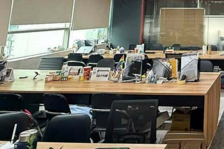 Nhiều doanh nghiệp cho nhân viên làm việc tại nhà, hỗ trợ tiền xăng