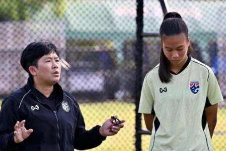 Sắp đấu đội Việt Nam, LĐBĐ Thái Lan cấm cầu thủ lướt Facebook, TikTok