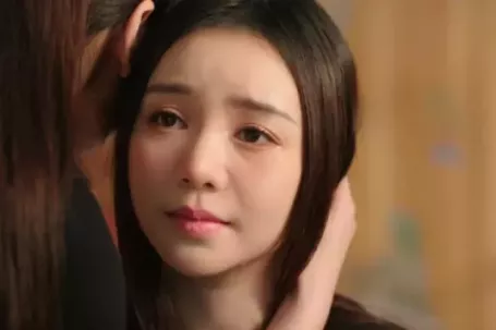 Khán giả phẫn nộ vì Quỳnh Kool khóc 'lụt' phim, đạo diễn nói gì?