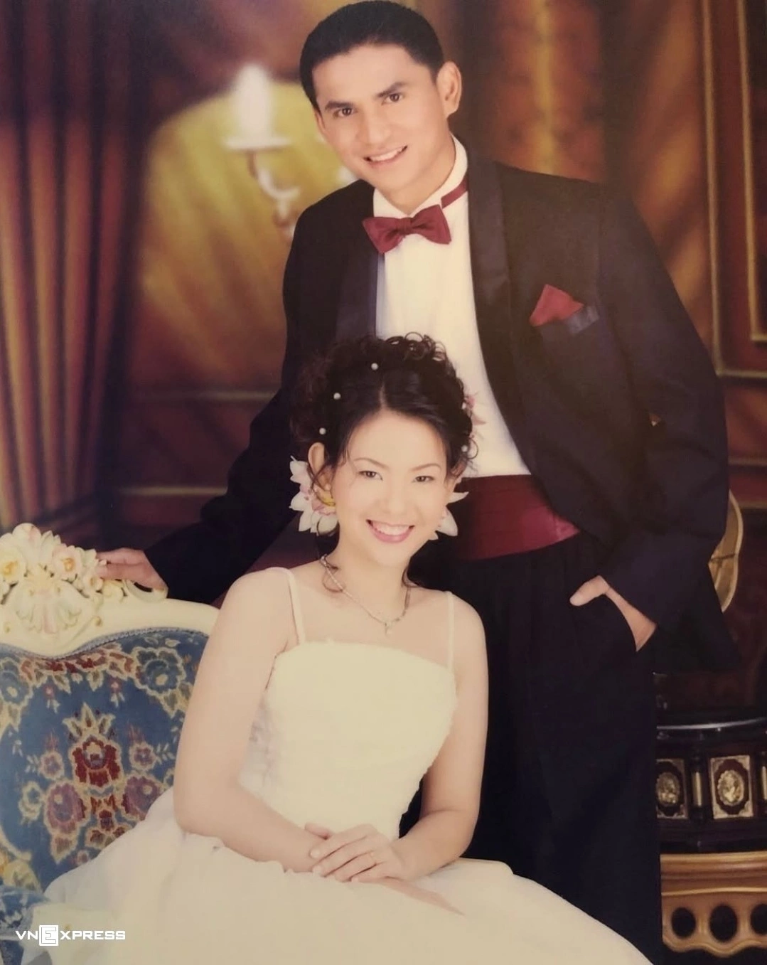 Gu mặc của huyền thoại bóng đá Thái Lan Kiatisuk - 8