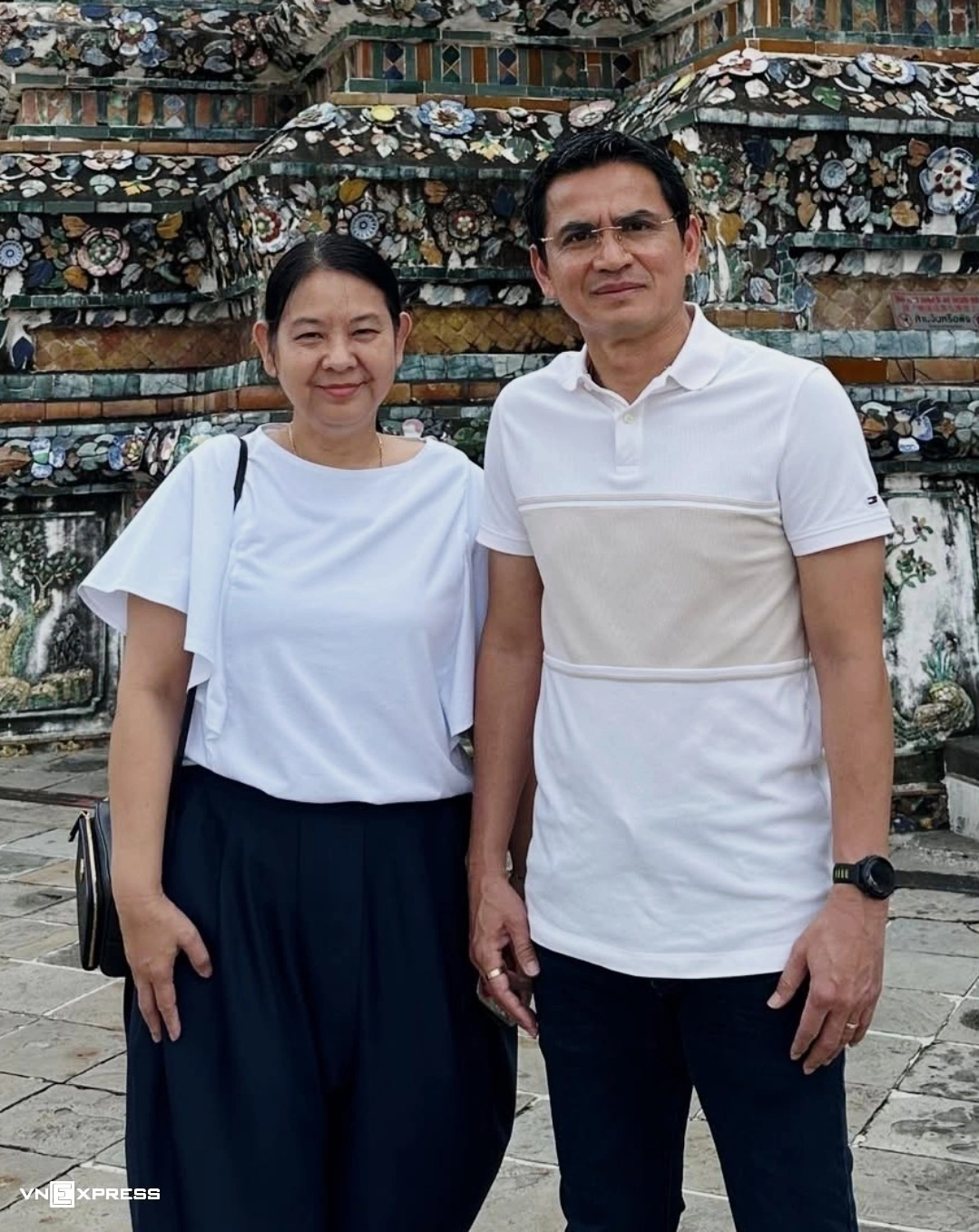 Gu mặc của huyền thoại bóng đá Thái Lan Kiatisuk - 9