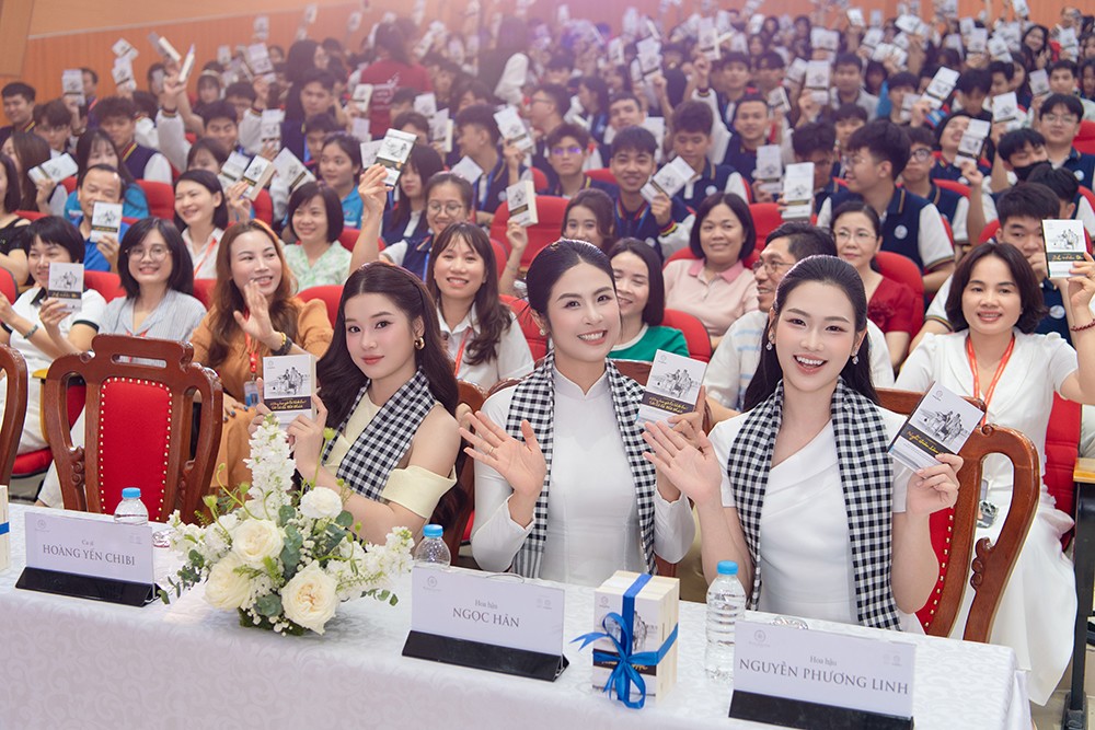 Hành trình Từ Trái Tim khơi dậy tinh thần lập thân, khởi nghiệp cho sinh viên - 7