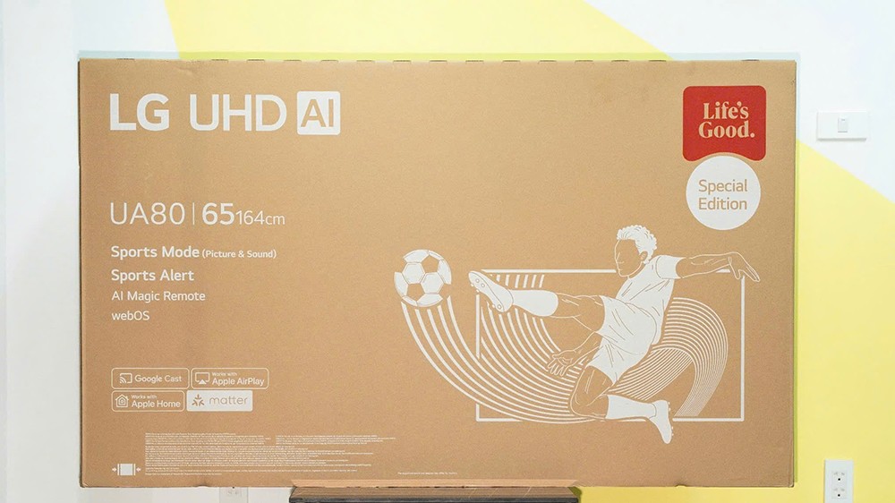 Khi kết hợp với khả năng tối ưu hình ảnh và âm thanh bằng AI, TV LG UHD AI UA8450 khiến trải nghiệm xem World Cup tại nhà trở nên sống động và trọn vẹn