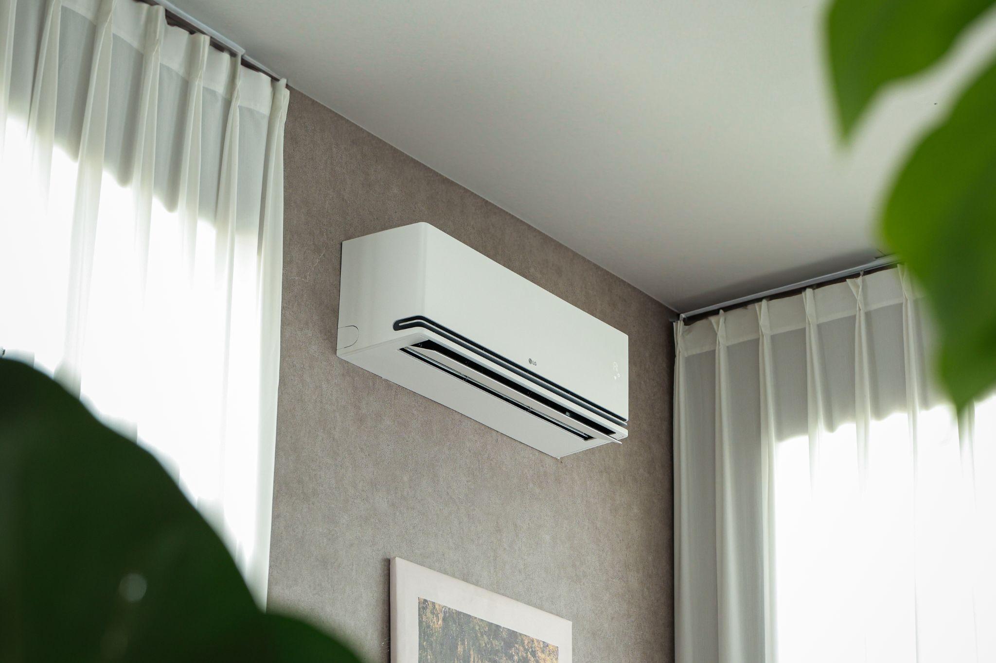 LG DUALCOOL AI sạch khuẩn 99,9% nhờ màng lọc PM2.5 và Plasmaster™ Ionizer++, bảo vệ không khí trong lành.