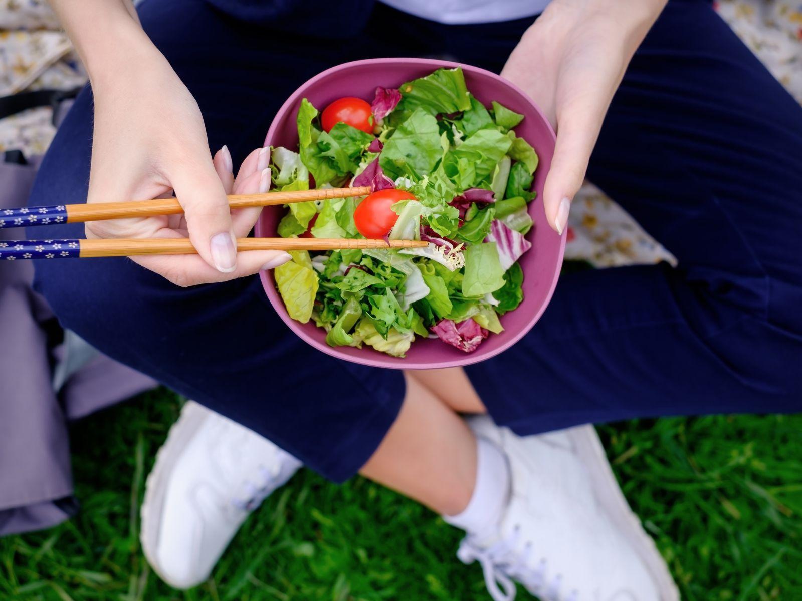 Thay đổi khẩu vị với thực đơn thanh mát cũng là cách đánh bay cái nóng hiệu quả.