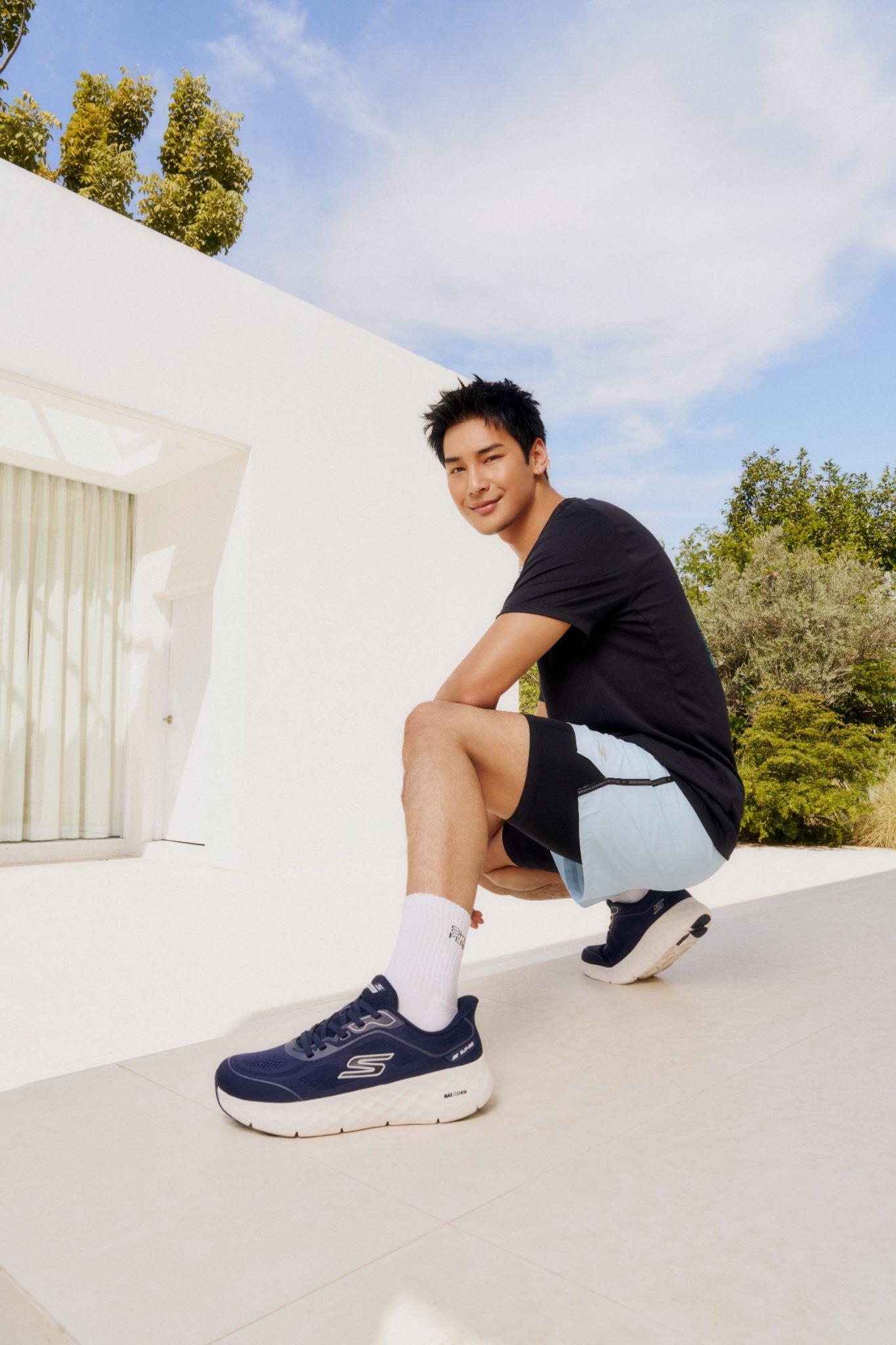 Các công nghệ đệm và cấu trúc giày tập trung vào việc giảm áp lực và tăng độ ổn định khi di chuyển trong thời gian dài.