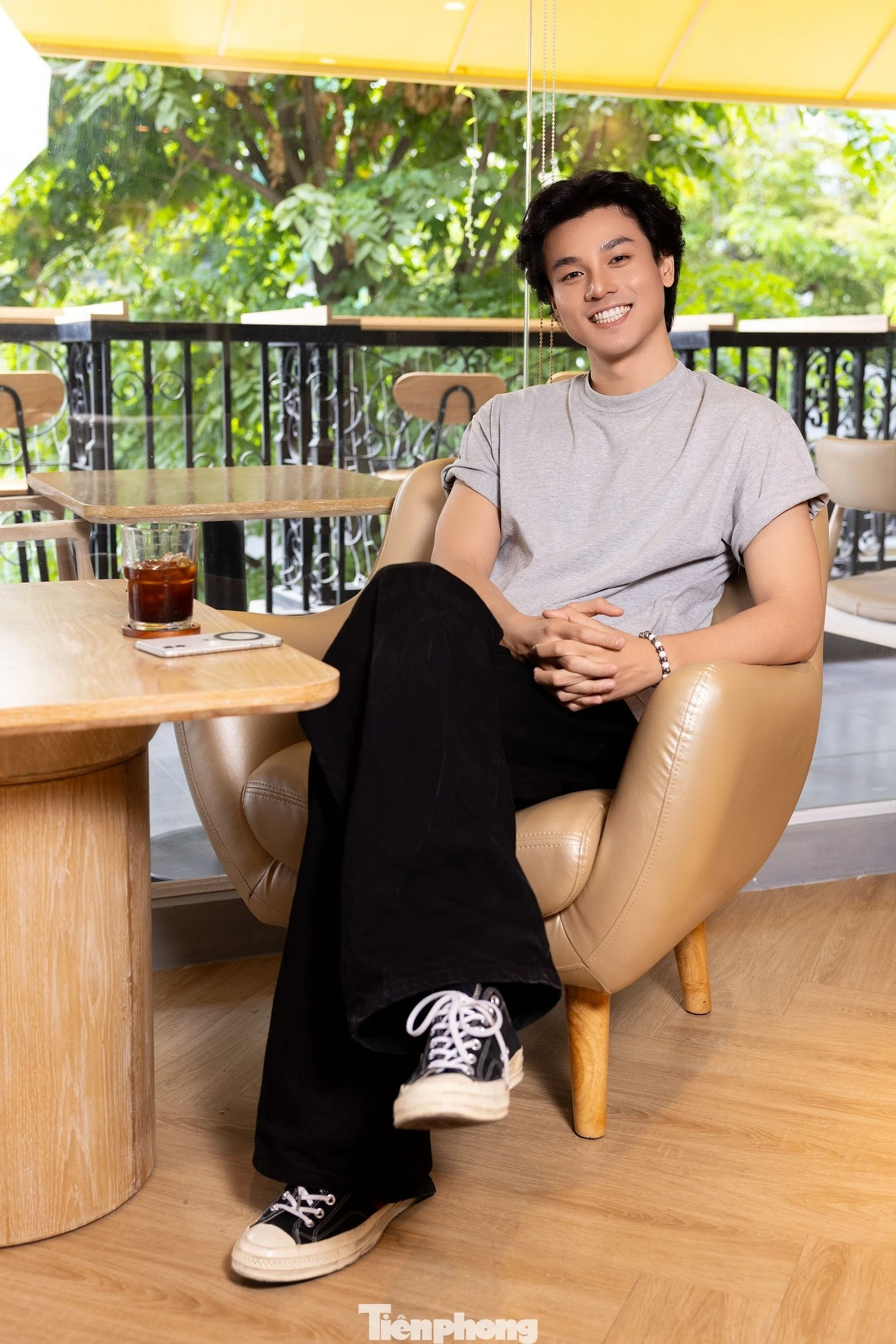 Dàn trai đẹp cao gần 1,9 m đang khuấy đảo rạp Việt - 6