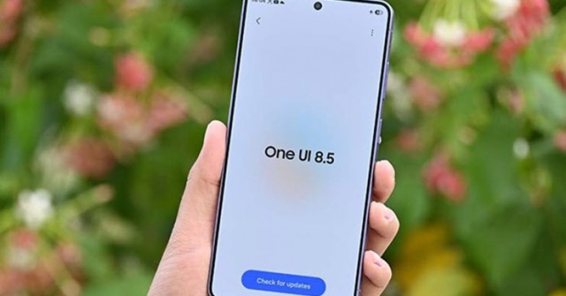 Người dùng Galaxy đồng loạt đòi tẩy chay Samsung vì lý do không tưởng