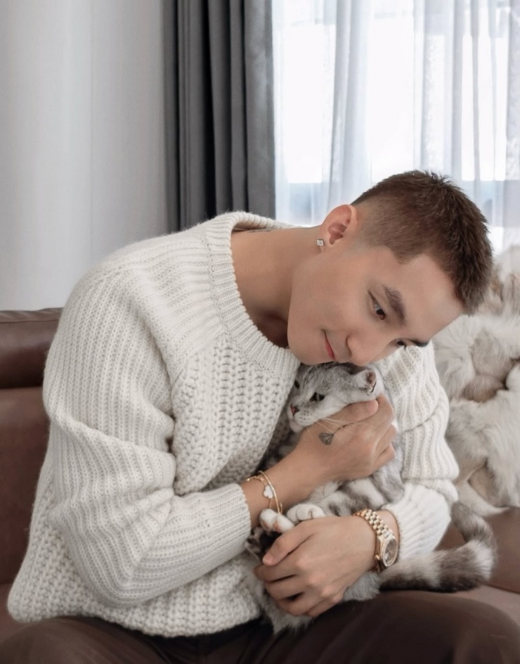 'Vòng may mắn' trăm triệu đồng của sao Việt - 8