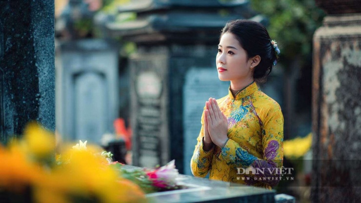 Người xưa thường dặn, sau khi viếng mộ, cần thanh tẩy bản thân trước khi vào nhà, vận may sẽ tự nhiên đến.