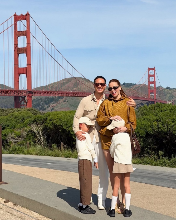 Gu mặc đồng điệu của gia đình Hồ Ngọc Hà - 1