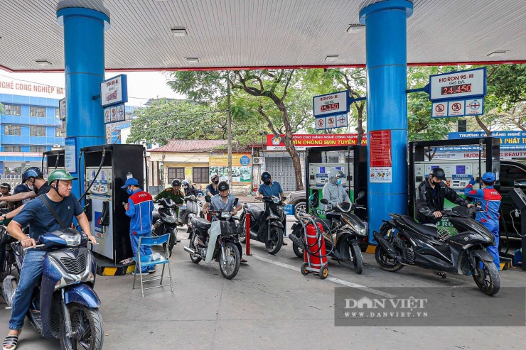 Người dân đã cởi mở hơn trong việc đón nhận xăng E10.