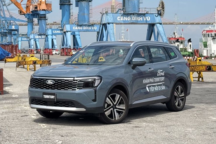 Ford điều chỉnh giá bán mới cho dòng xe Territory