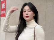 Phương Oanh gây chú ý với ngoại hình trẻ trung