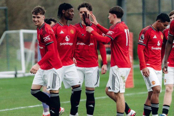 U21 Man United đã bằng điểm với U21 Chelsea, đội xếp đầu bảng