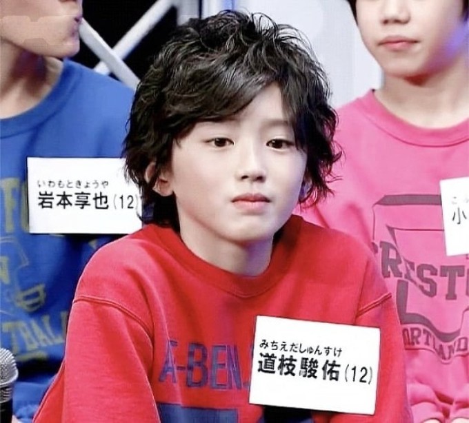 Vẻ lãng tử tuổi 24 của 'sao nhí đẹp trai nhất Nhật Bản' - 8