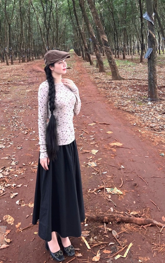 Cô gái Huế chuộng dùng dầu để nuôi dưỡng suối tóc dài óng ả - 2