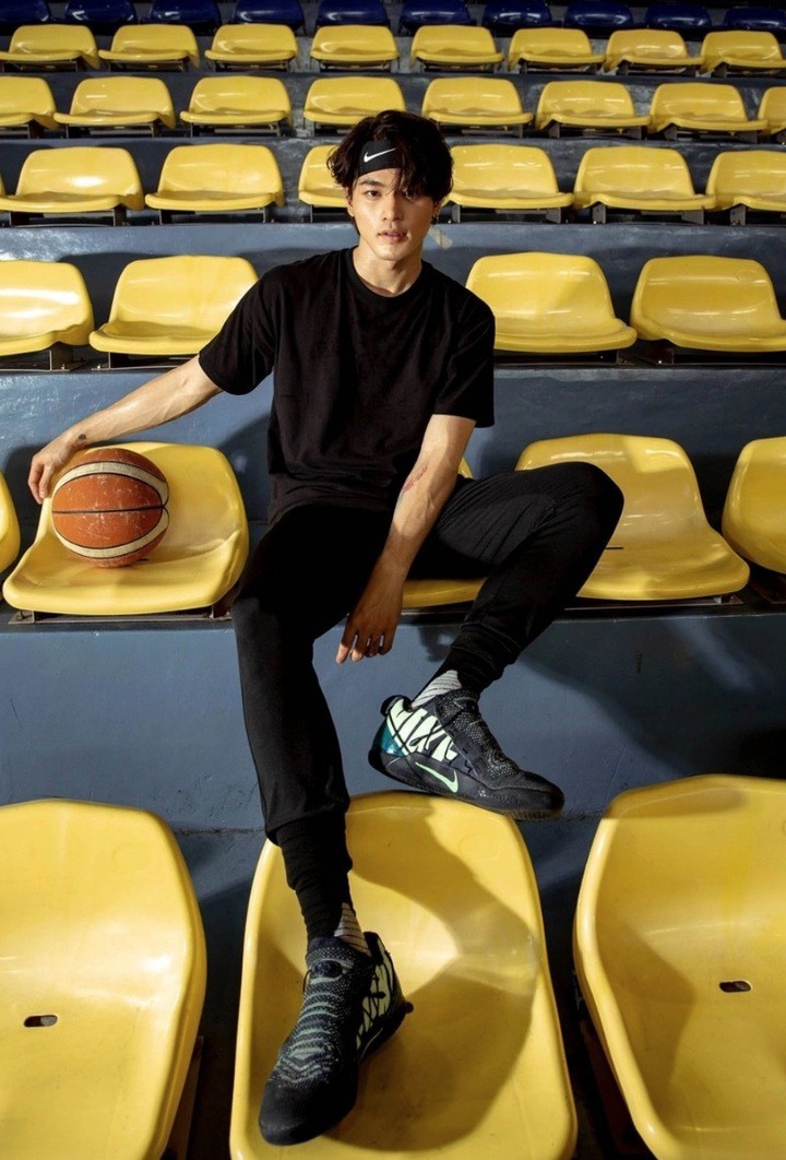 Nam chính phim dẫn đầu phòng vé Việt: Cao 1m86, từng là cầu thủ bóng rổ - 4