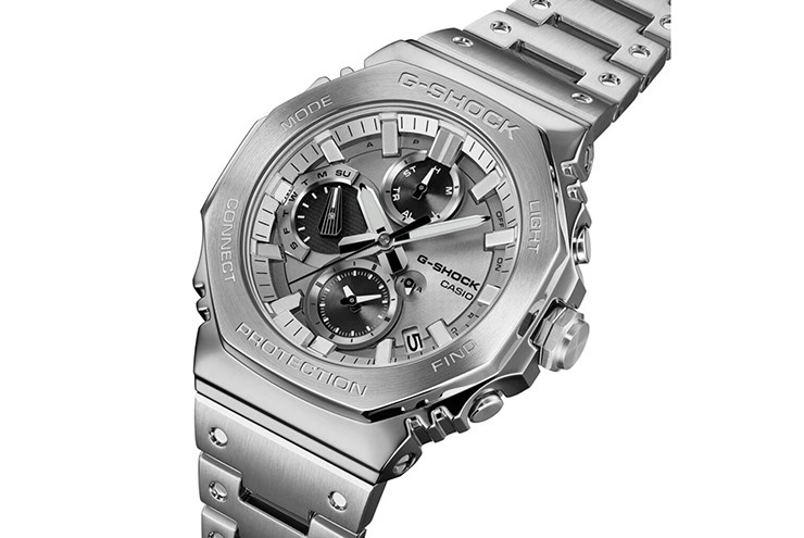 Casio G-Shock GMC-B2100 có giá khoảng 17,78 triệu đồng.
