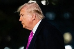 Ông Trump nói về vụ máy bay Mỹ bị Iran bắn hạ, cần thời gian để mở cửa Hormuz