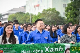 Hàng nghìn người xuống phố dọn rác, đổi đồ cũ trong ngày ra quân “Hành động Xanh”
