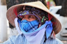 Dự báo thời tiết 4/4: Miền Bắc mưa dông, miền Trung nắng nóng