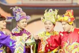 Khó như chọc cười 'thượng đế'