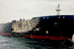 Iran có quyết định rất xấu với Mỹ liên quan đến eo biển Hormuz