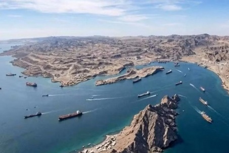 Iran có thể 'khóa chặt' eo biển Hormuz trong thời gian dài