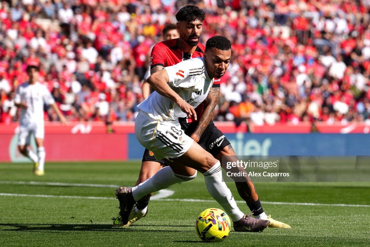 Mbappe không thể ghi bàn trong hiệp một dù rất nỗ lực