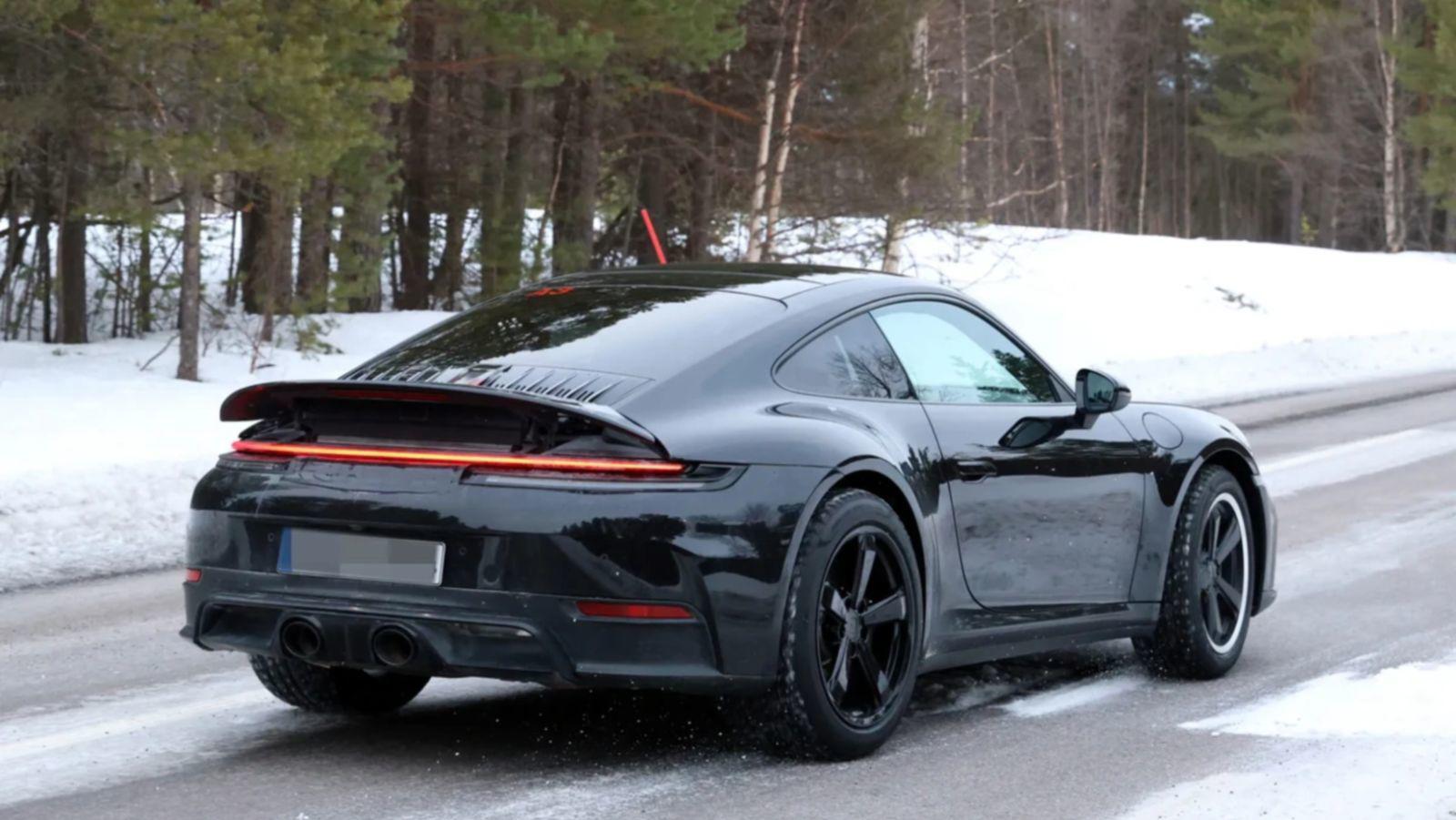 Porsche 911 Dakar sắp có thêm bản nâng cấp và trang bị động cơ hybrid - 2