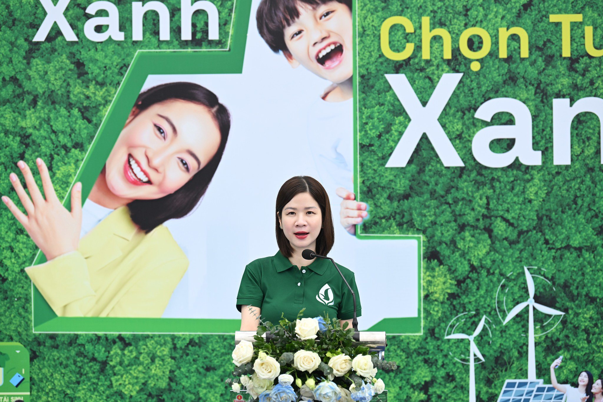 Sự kiện ra quân trên toàn quốc có 2 hoạt động tiêu biểu, gồm: “Khu phố xanh văn minh” (dọn vệ sinh, cải tạo cảnh quan khu dân cư) và “Ngày hội Xanh Tái sinh” (tiếp nhận quần áo, sách báo đã qua sử dụng). Các hoạt động hướng tới tạo thói quen phân loại rác tại nguồn và tái sử dụng trong cộng đồng. Phát biểu tại lễ ra quân, TS. Lê Thái Hà - Giám đốc Điều hành Quỹ Vì tương lai xanh cho biết: “Khi mỗi người cùng duy trì những hành động nhỏ một cách bền bỉ, chúng ta không chỉ thay đổi thói quen cá nhân mà còn góp phần tạo nên những chuyển biến tích cực cho cộng đồng và tương lai”.