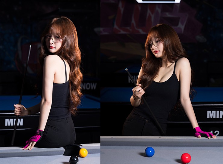 Gấm Kami "đốt mắt" bên bàn bi-a