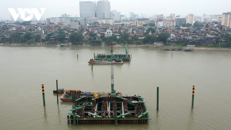 Tuy nhiên, trụ TC1 phía Hoàn Kiếm vẫn chưa thể triển khai do vướng mắc mặt bằng.
