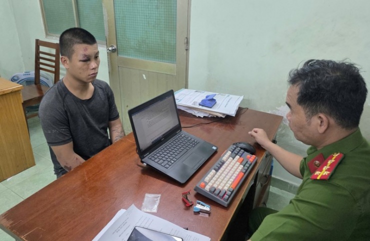 Nguyễn Khắc Phi bị bắt khẩn cấp.