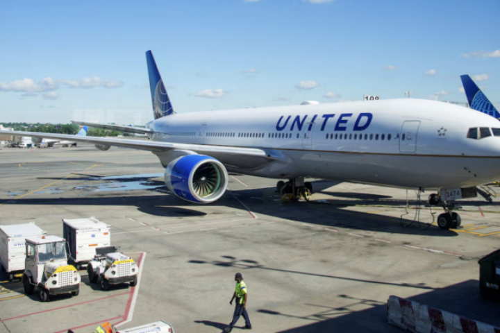 Chi phí đi máy bay sẽ đắt đỏ thế nào?