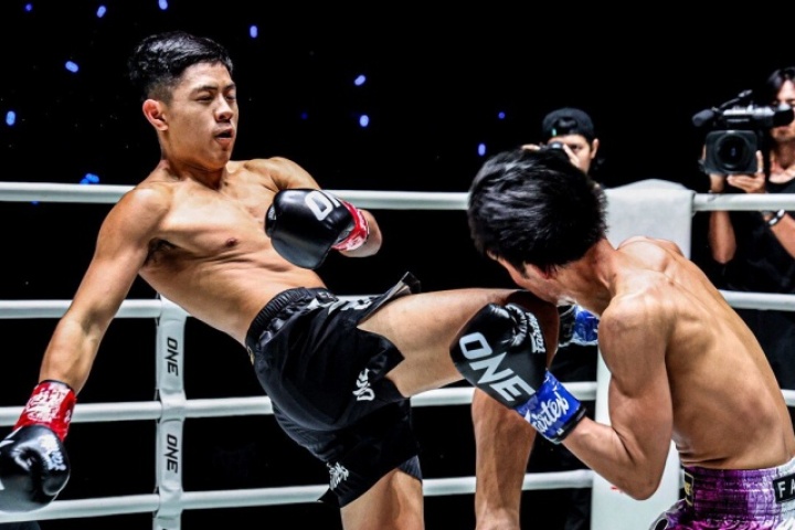 Cận cảnh cú đá trị giá 10.000 USD khiến võ sĩ Nhật Bản thua ngay lập tức