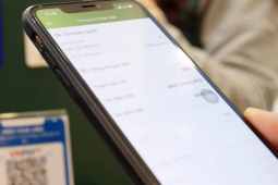 Chật vật đòi lại tiền chuyển khoản nhầm ngân hàng, khách hàng nên làm gì?