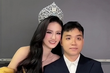 Chuyện tình thanh mai trúc mã của Ý Nhi và bạn trai cùng lớp