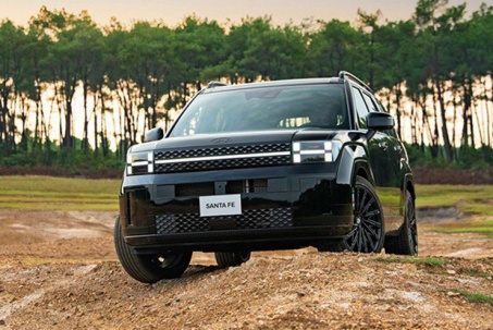 Hyundai SantaFe tiếp tục nhận ưu đãi tiền mặt lên đến 220 triệu đồng