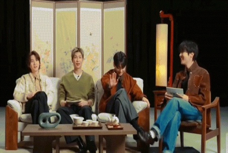 BTS nhảy ca khúc nhạc Việt